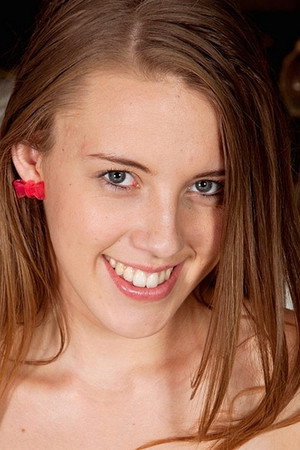Lia Ezra portrait