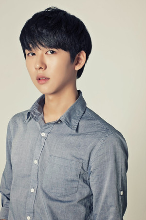 Jang Kyoung-up portrait
