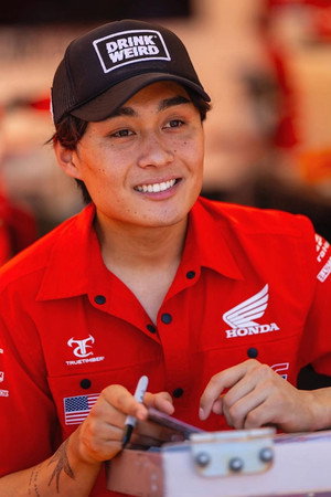 Jo Shimoda portrait
