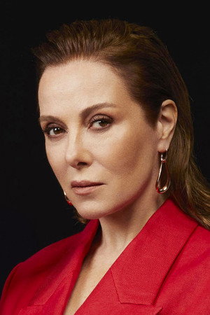 Zuhal Olcay portrait