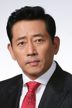 Jun Kwang-ryul portrait