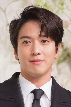 Jung Yong-hwa portrait