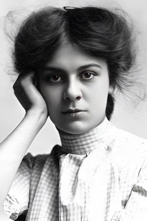 Lottie Briscoe portrait