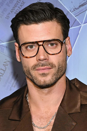 François Arnaud portrait