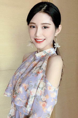 Tang Yangyang portrait