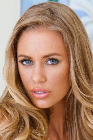Nicole Aniston portrait