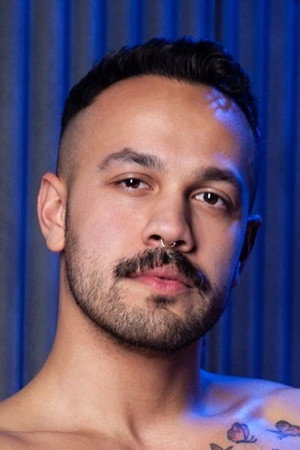 Dev Tyler portrait