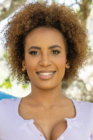 Demi Sutra portrait