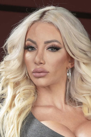Nicolette Shea portrait
