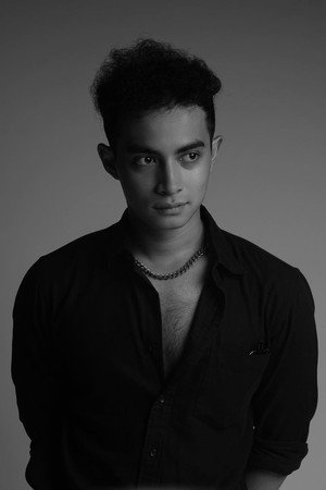 Omara Esteghlal portrait