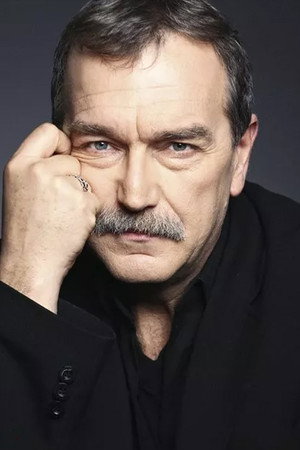 Cem Kurtoğlu portrait