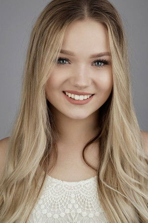 Julia Beautx portrait