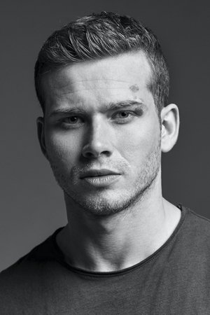 Oliver Stark portrait