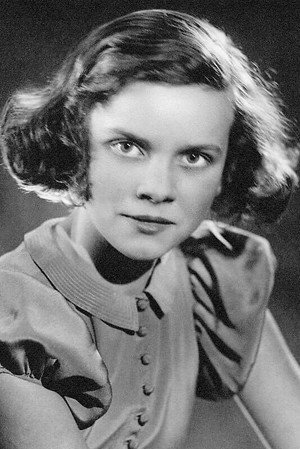 Nova Pilbeam portrait