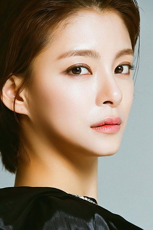 Jung Hye-in portrait
