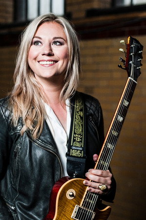 Joanne Shaw Taylor portrait