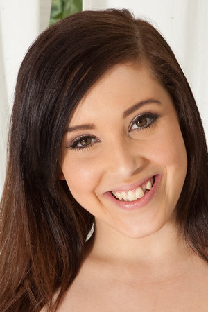 Noelle Easton portrait