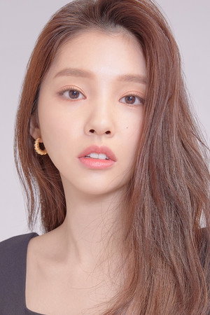 Lee Si-woo portrait