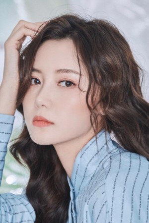 Bi Xue portrait