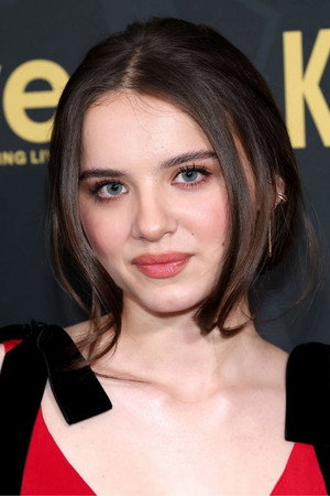 Madeleine McGraw portrait