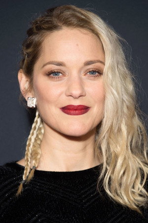 Marion Cotillard portrait