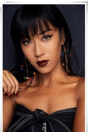 Jike Junyi portrait