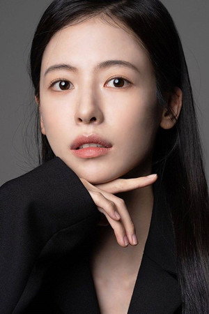 Ji Woo portrait
