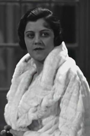 Simone Deguyse portrait