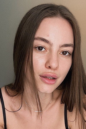 SolaZola portrait