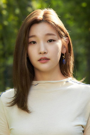 Park So-dam portrait