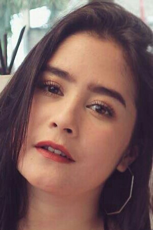 Prilly Latuconsina portrait