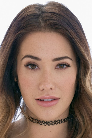 Eva Lovia portrait