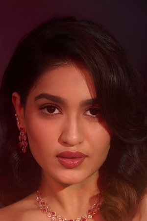 Saniya Iyyappan portrait