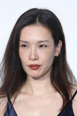 Tong Chenjie portrait
