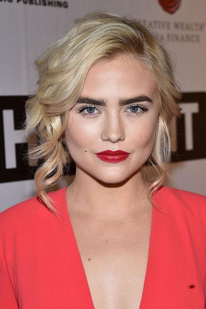 Maddie Hasson portrait