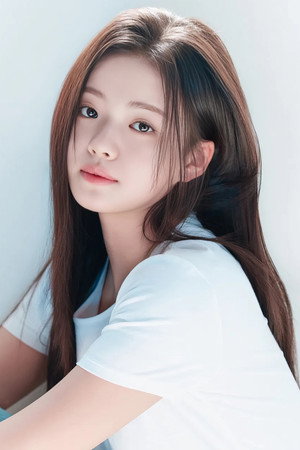 Kim Si-a portrait