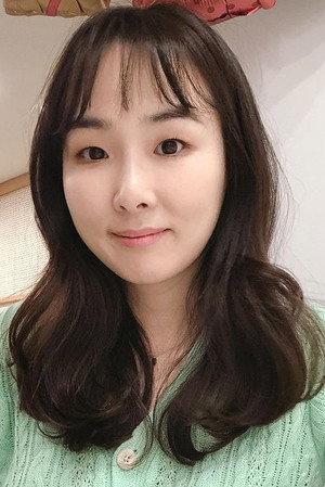 Park Ji-yoon portrait