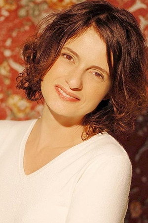 Denise Fraga portrait