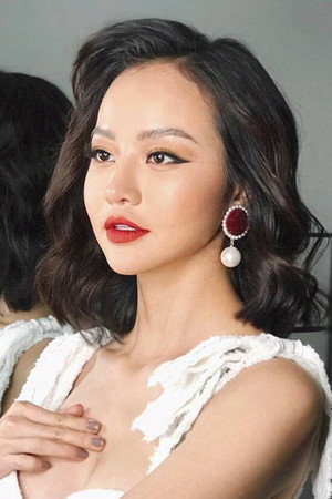 Kiều Ngân portrait