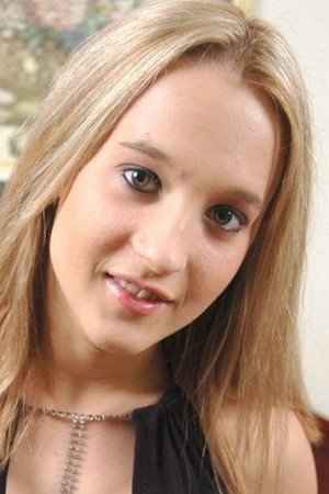 Lexie Leigh portrait