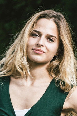 Stephanie Nur portrait