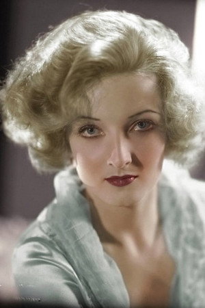 Gwili Andre portrait