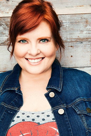 Stacie Theon portrait