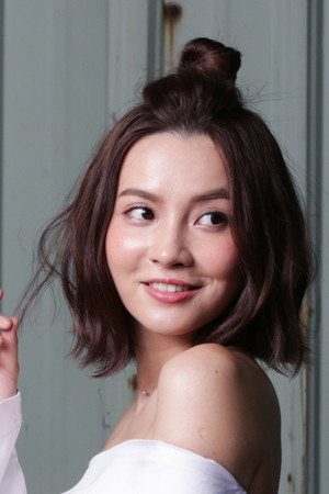 Du Yan portrait