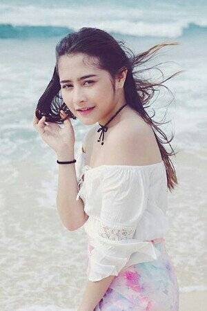Prilly Latuconsina portrait