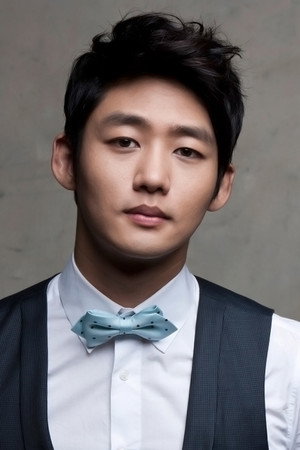 Lee Tae-sung portrait