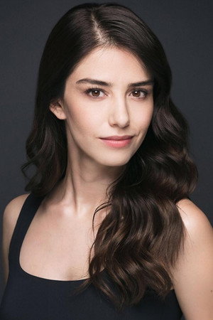 Özge Gürel portrait