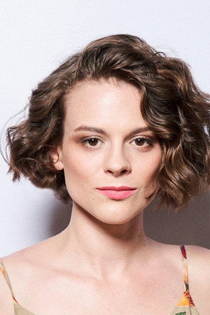 Darya Zhovner portrait