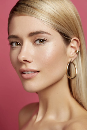 Yuliya Parshuta portrait