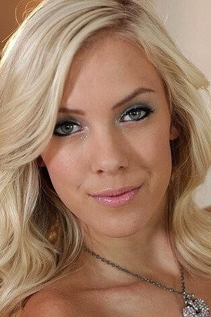 BiBi Jones portrait